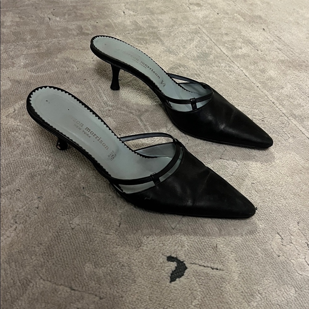 Black Pointed Toe Heels - Picture 3 of 7